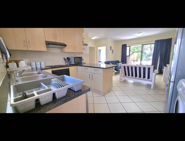 2 BEDROOM APARTMENT FOR SALE IN HARTENBOS CENTRAL